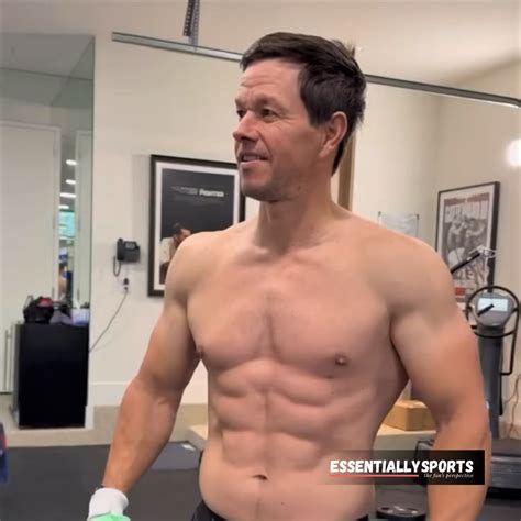 huge  shredded ageless mark wahlberg sets  internet  fire