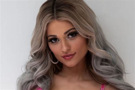 10 Hot Sexy Danyell Lanza Bikini Pics