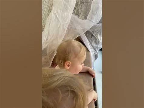Тройняшки смотрят в окошко 🙃 #тройня #тройняшки #triplets #крупняшки # ...