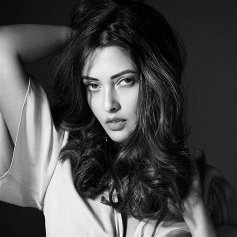 Happy birthday Riya sen leaked MMS And She is too Bold in Age of 41 See