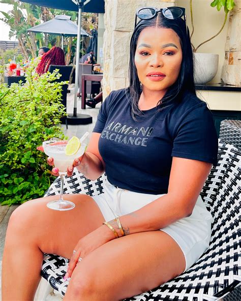 Nelly Nell (@nelisiwenell) • Instagram photos and videos