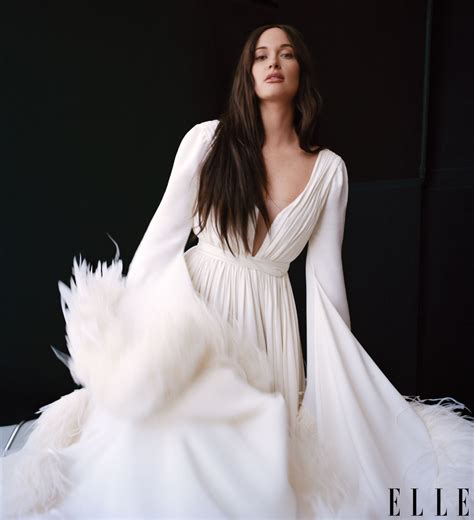 Kacey Musgraves sexy dans Elle magazine - 8 juin 2021