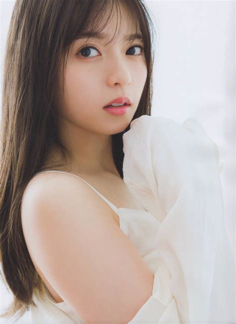 Nao Kanzaki and a few friends: Nogizaka46: Asuka Saito's mini 'BLT