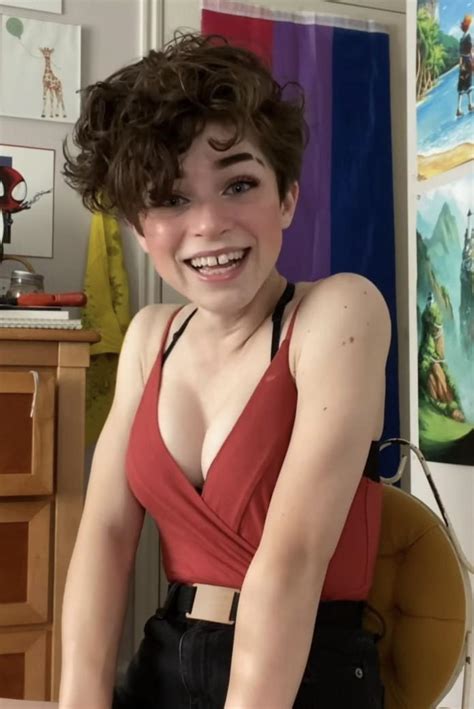 Addison Grace loved showing off : r/jerkofftoceleb