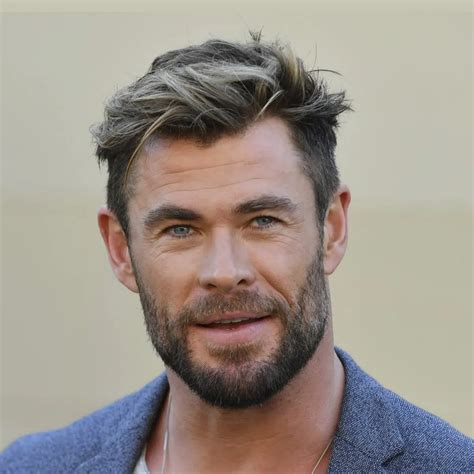 chris hemsworth model