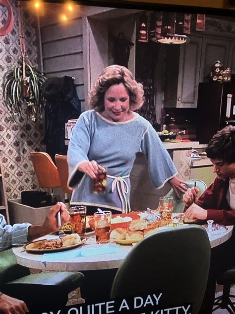 How to find a shirt like this, what keywords? Kitty Forman in That 70’s