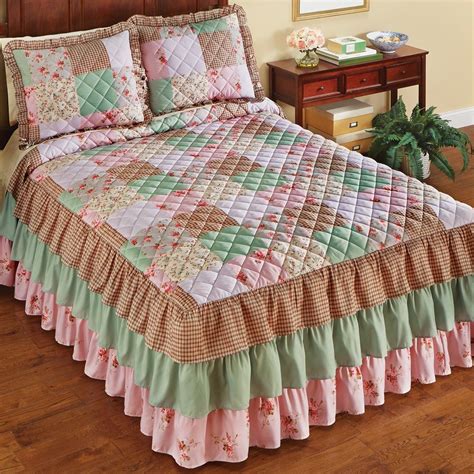 Elegant Floral Patchwork Quilted Ruffled Bedspread | Collections Etc ...