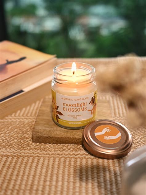 Moonlight blossoms – Toowanza