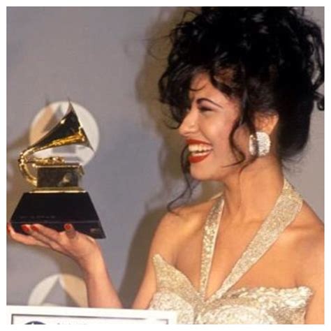 selena grammy award 1994 | Selena, Selena quintanilla, Selena ...