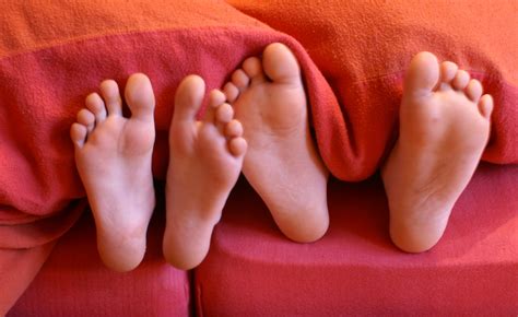 Foot Overpronation and 10 Problems it May Cause | Leading Edge