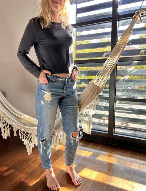 Anybody here that likes pokies : r/sexylooking