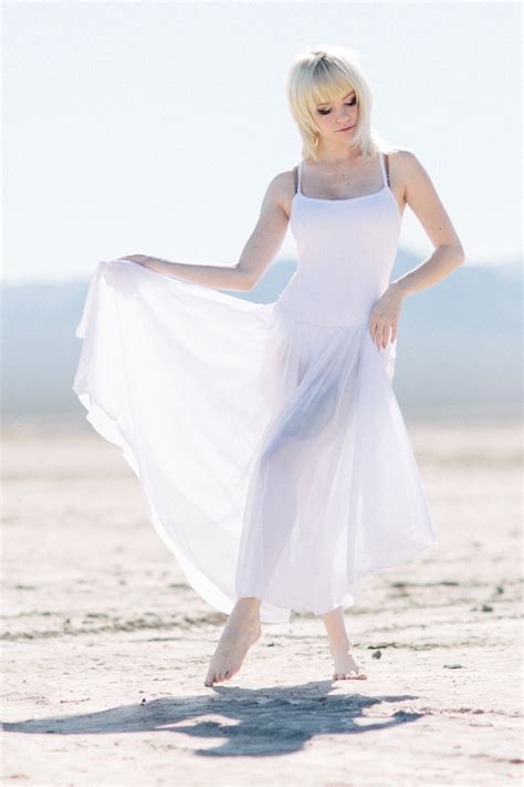 Steamgirl Rin in a White Dress | Scrolller