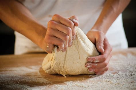 dough   carb crust pmq pizza magazine