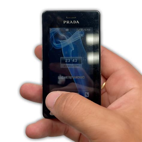 THE WORLDS FIRST TOUCHSCREEN PHONE (PRADA X LG KE850) – Archivology