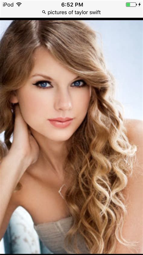 Taylor Swift Golden Blonde Hair