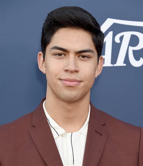 Check Out All These Hot Pictures of Niko Guardado | POPSUGAR Celebrity