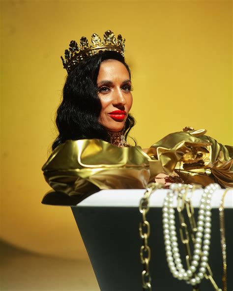 ANA MALHOA