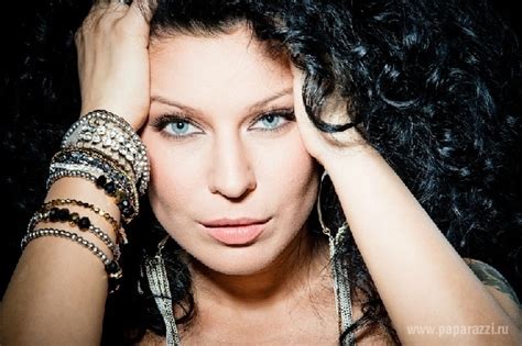 Певицу Елку довела до слез поклонница