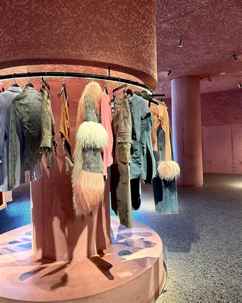 Mckenzie Hewson | LA diaries 💌 | Instagram