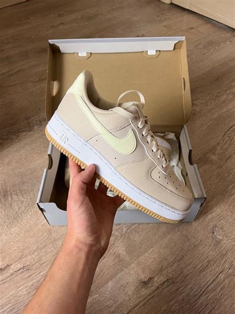 Женские бежевые оригинальные кроссовки nike air force 1 бежеві жіночі ...