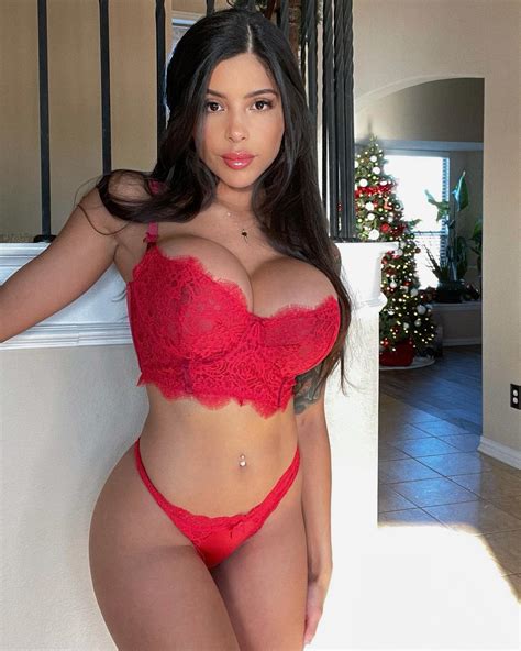 Skyler Lo ♡ | christmas songs on repeat😙 | Instagram