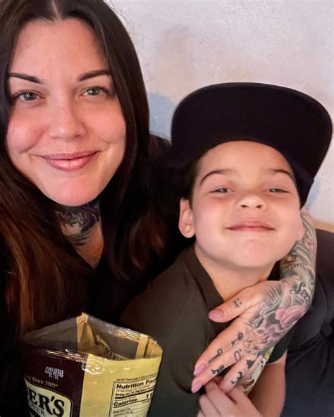 Steven Tyler poses for rare photo with daughter Mia, grandson Axton