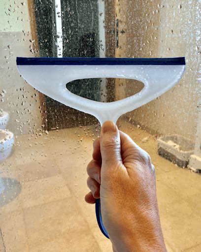 Master Shower Screen Cleaning with the Right Tools