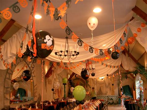 20+ Halloween Stage Decoration Ideas – The Urban Decor