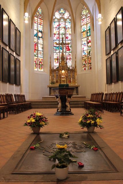 bach grave claremontography