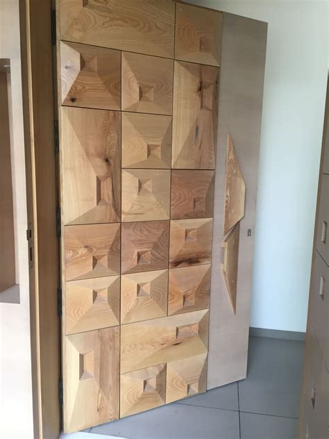 Wooden Door Decorations for Beginners