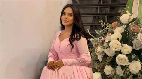 valobasa dibser natke mahi