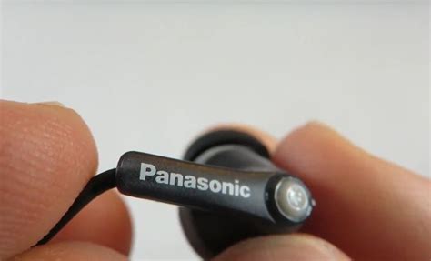 Наушники от фирмы Panasonic по праву остаются лучшими в 2025 году.