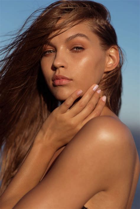 Daria - Anger Models Dark Blonde, Dark Hair, Avon Campaign, Angel Fish ...