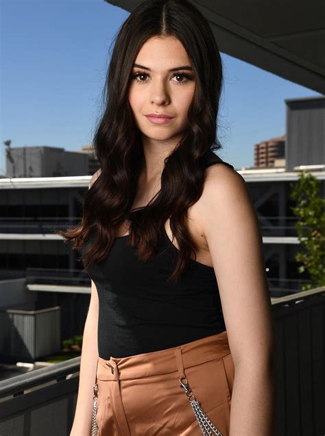 Nicole Maines is so hot and so inspiring : r/FlarrowPorn