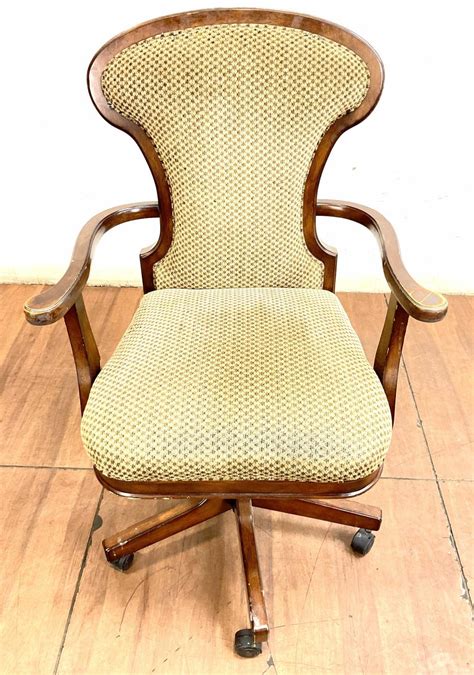 Lot - Traditional Style Office Chair On Casters