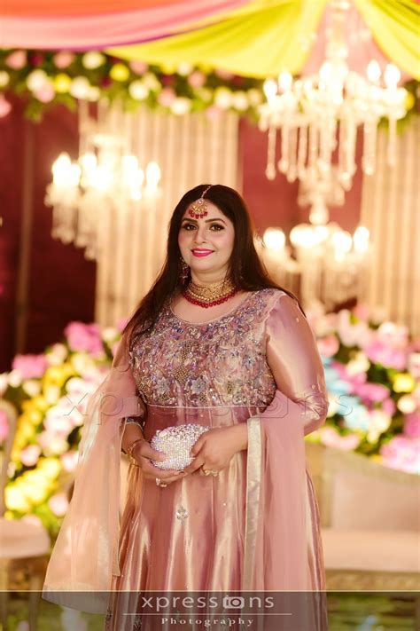 Grooms mother at the Mehndi | Beautiful dresses for women, Beautiful