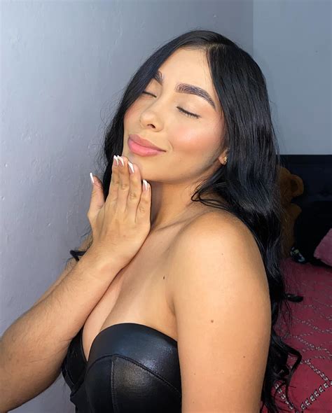 Alejandra Palacio (@aleja_palacio03) • Instagram photos and videos