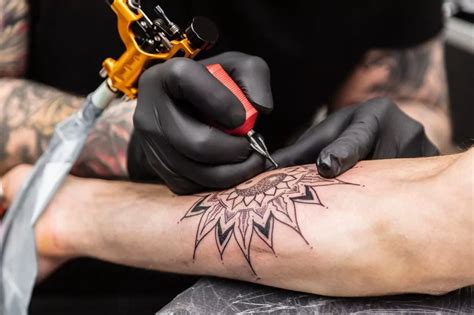 Qual O Significado De Tatuar - Significado da Tatuagem de Mandala: O Que Você Precisa Saber – Blog da ...