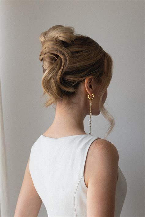 How to do a french twist in five minutes for work 16
