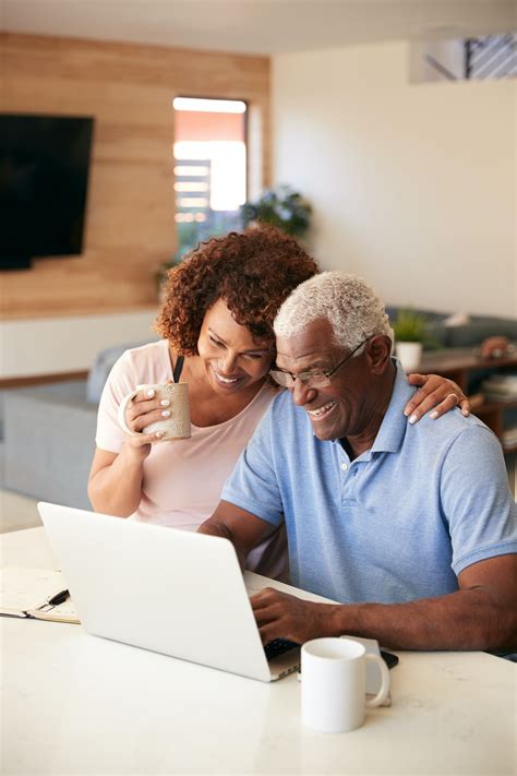 Money-Saving Tips for Senior Citizens | www.comfortandlove.com