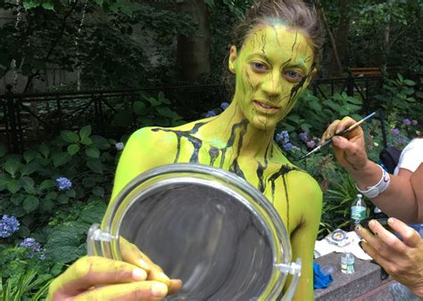Nude models become artists’ canvases on NYC Bodypainting Day – The