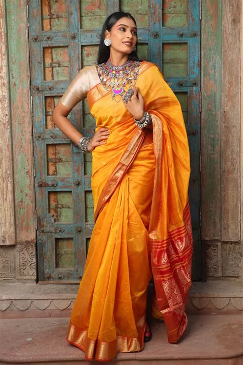 maheshwari sarees buy handloom maheshwari silk saree   india