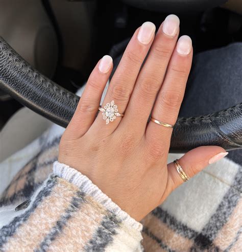 I can’t stop staring! : r/EngagementRings