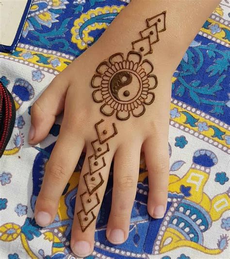 50+ Henna Tattoo Ideas - Beautiful Inspirations