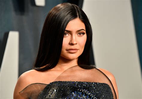 Kylie Jenner Recreated Kendall's Bikini-and-Boots Look—See Pics | Glamour