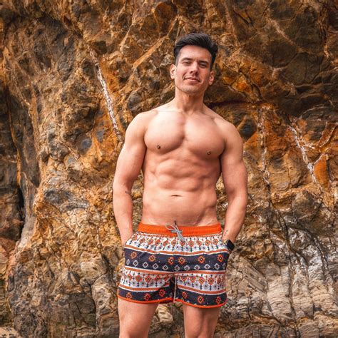 4.5 Inch Inseam Vintage Stretch Swallow Homing Swim Trunks – maamgic