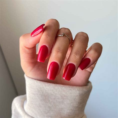 Tips for choosing the right shade for red acrylic nail art 35