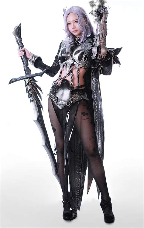 Black Desert Online Dark Knight Cosplay | Dark knight, Cosplay, Female knight