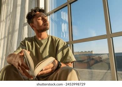 closed book images stock   objects vectors