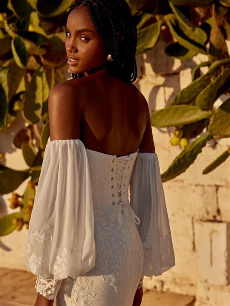Ivory & Lace Bridal... - Ivory & Lace Bridal Boutique
